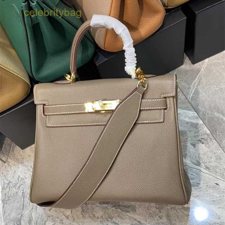 Designer Kellies Handbags Hemres Spring and Summer 2023 New Fashion Bag Women's Head Layer Cowhide Wide Shoulder Belt One Crossbody Handbag Women 1 has logo 0JH3, Milkshake white+thin shoulder
Designer Kellies Handbags Hemres Spring and Summer 2023 New Fashion Bag Women's Head Layer Cowhide Wide Shoulder Belt One Crossbody Handbag Women 1 has logo 0JH3, Milkshake white+thin shoulder