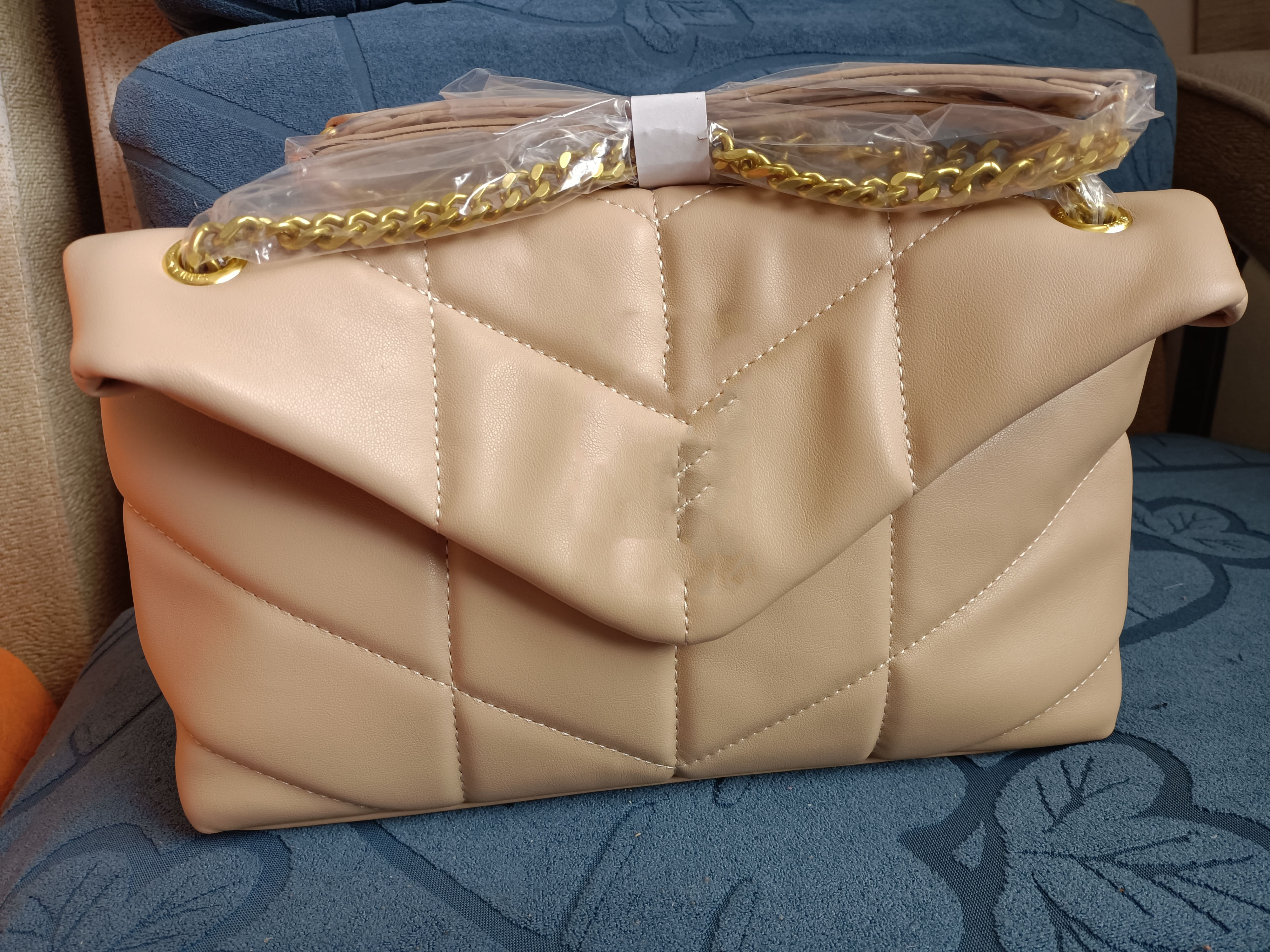 New Luxury Handbag Shoulder Bag Brand LOULOU Y-Shaped Designer Seam Leather Ladies Metal Chain Black Clamshell Messenger Chain Bags Wholesale lambskin, Dark red
New Luxury Handbag Shoulder Bag Brand LOULOU Y-Shaped Designer Seam Leather Ladies Metal Chain Black Clamshell Messenger Chain Bags Wholesale lambskin, Dark red