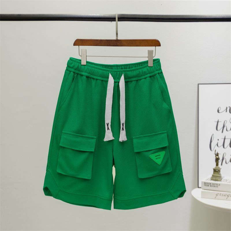 Men's Shorts Personalized shorts street goods large pockets half pants green leather labels drawstring casual shorts men's youth pants Capri