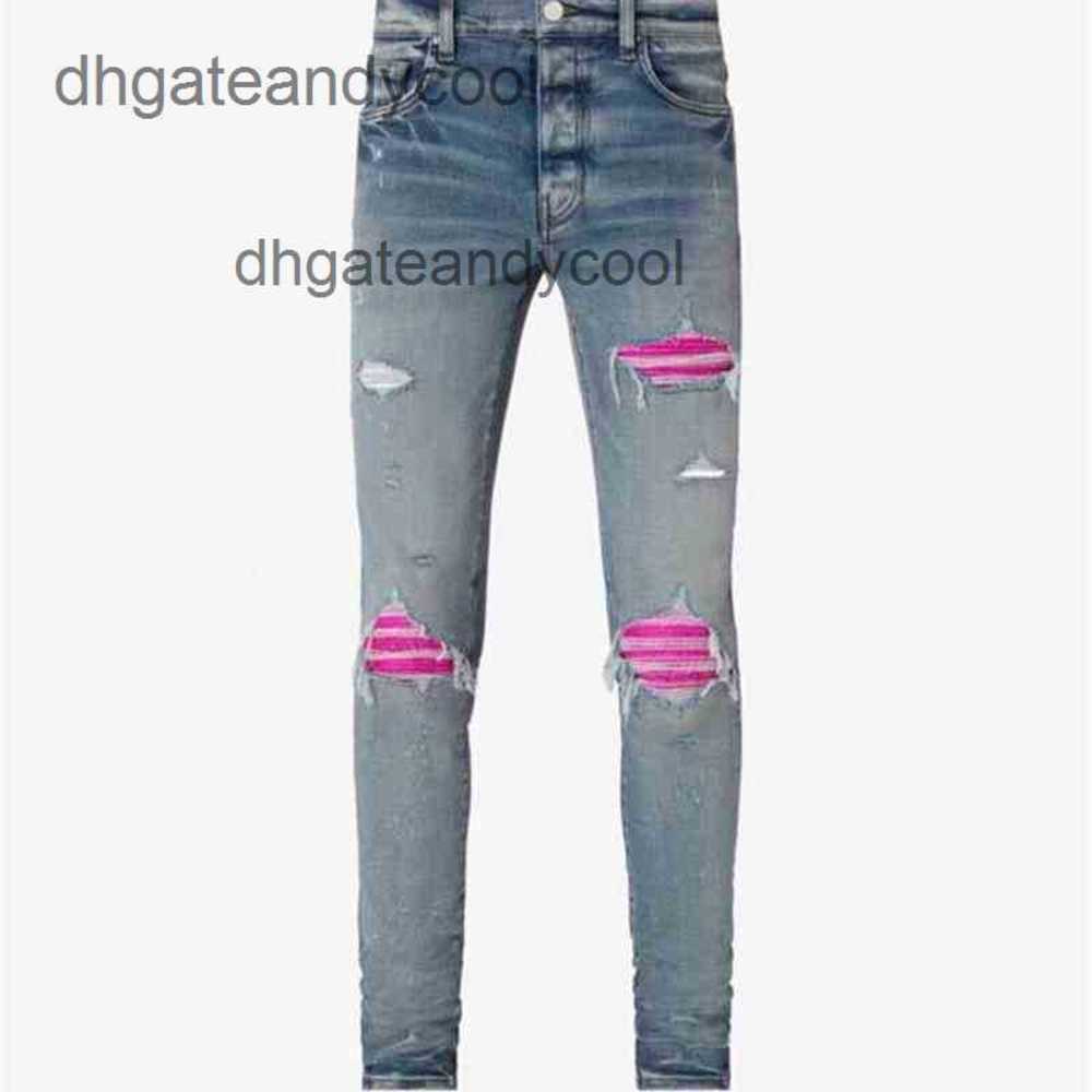 Holes pantsy Industry amirly Jean Designer Jeans Style Heavy mens Washing Water Destroys jean Rose pants Red Printing Cable Splicing Blue, Light blue
Holes pantsy Industry amirly Jean Designer Jeans Style Heavy mens Washing Water Destroys jean Rose pants Red Printing Cable Splicing Blue, Light blue