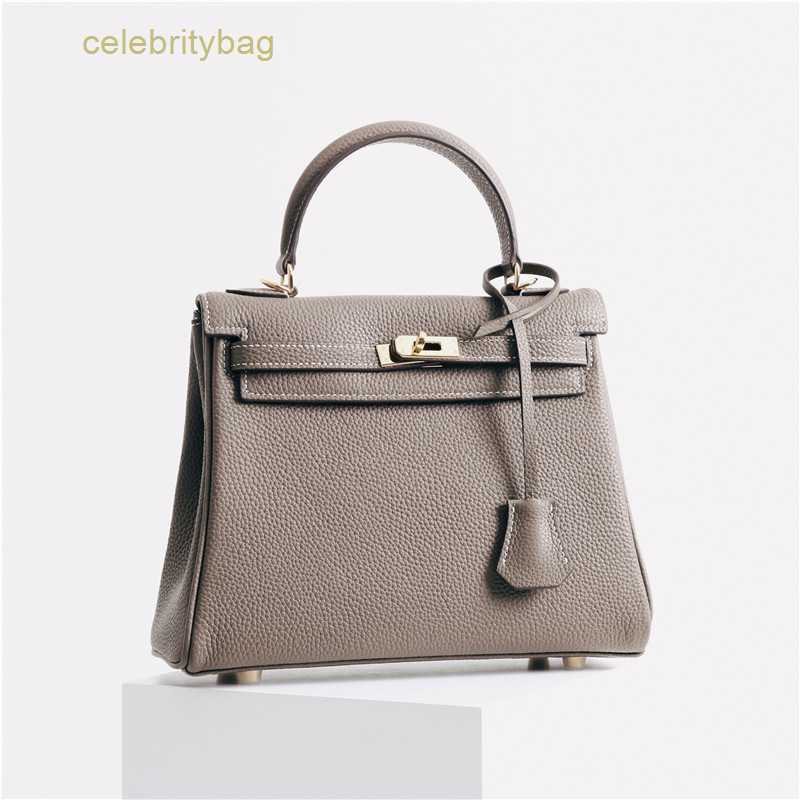 Designer Kellies Handbags Hemres Top Layer Cowhide Togo Women's Bag 2023 New Premium Leather Handheld One Shoulder Crossbody 1 has logo T59R, Golden brown
Designer Kellies Handbags Hemres Top Layer Cowhide Togo Women's Bag 2023 New Premium Leather Handheld One Shoulder Crossbody 1 has logo T59R, Golden brown
