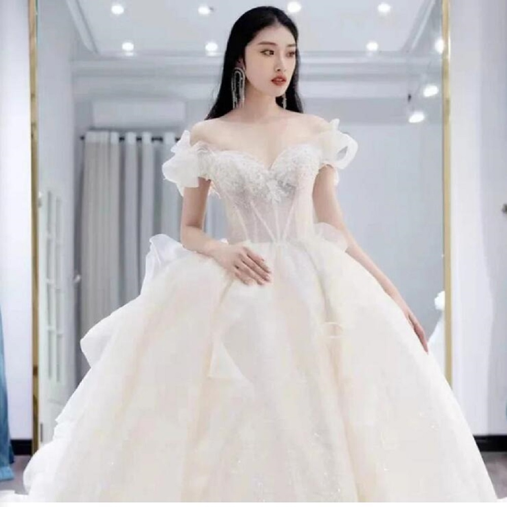 4030 2024 Elegant Shine Crystal Wedding Dress New Off The Shoulder Bridal Gowns Brush Train Size Customized