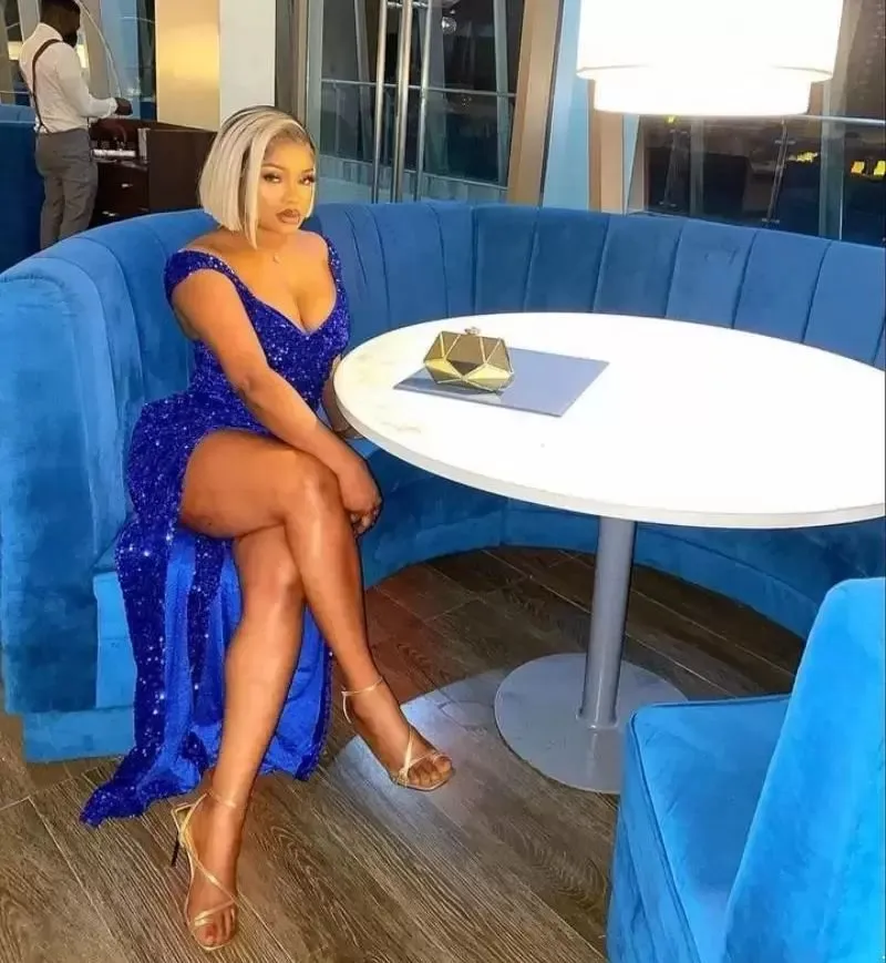 Royal Blue Prom Dresses Jewel Neck Beaded Sequined Lace Mermaid Evening Dress Sweep Train Custom Illusion Robes De Bc14552