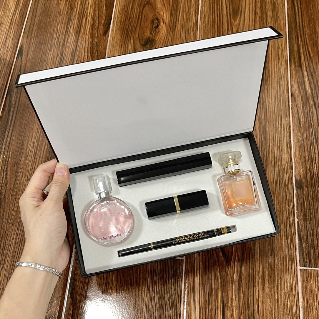 Designer Brand Make Up Set 15ml Perfume Lipstic Eyeer Mascara 5pcs/set Box Lips Cosmetics Kit For Lady girls Christmas Gift Cologne Fast Delivery