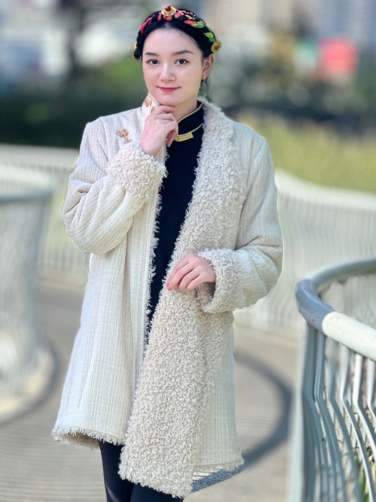 China Himalayan Tibetan Winter Clothing Women Lhasa Coat Tibet Holidays Black Beige Taking Photo Tour Costume Ethnic Improved Overcoat