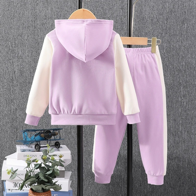 Clothing Sets BeQeuewll Girls Autumn 2PCS Pants Sets For FallLong Sleeve Letter Patch Hooded Coat Contrast Color Pants Sets For 2 8 Years 231109