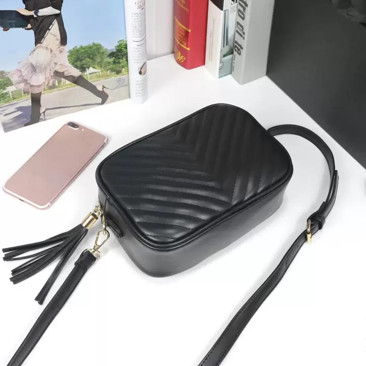 Handbag Women Luxurys Designers Bags 6-color Casual travel tassel small square bag PU material fashion shoulder Bag, Gold
Handbag Women Luxurys Designers Bags 6-color Casual travel tassel small square bag PU material fashion shoulder Bag, Gold