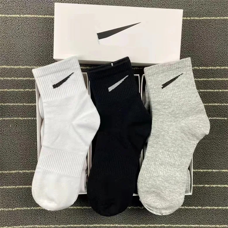 5 Pairs Wholesale Letter Print pattern Socks Men's Women Stockings Pure cotton 10 colors Sport Sockings, Black
5 Pairs Wholesale Letter Print pattern Socks Men's Women Stockings Pure cotton 10 colors Sport Sockings, Black