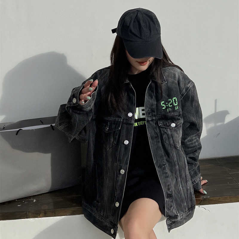 designer's new men's women's short sleeved sportswear set Shirt High Version Early Spring New Luxury 520 Capsule Wash Old Digital Printed Denim Jacket for Men and Women, Wash water black
designer's new men's women's short sleeved sportswear set Shirt High Version Early Spring New Luxury 520 Capsule Wash Old Digital Printed Denim Jacket for Men and Women, Wash water black
