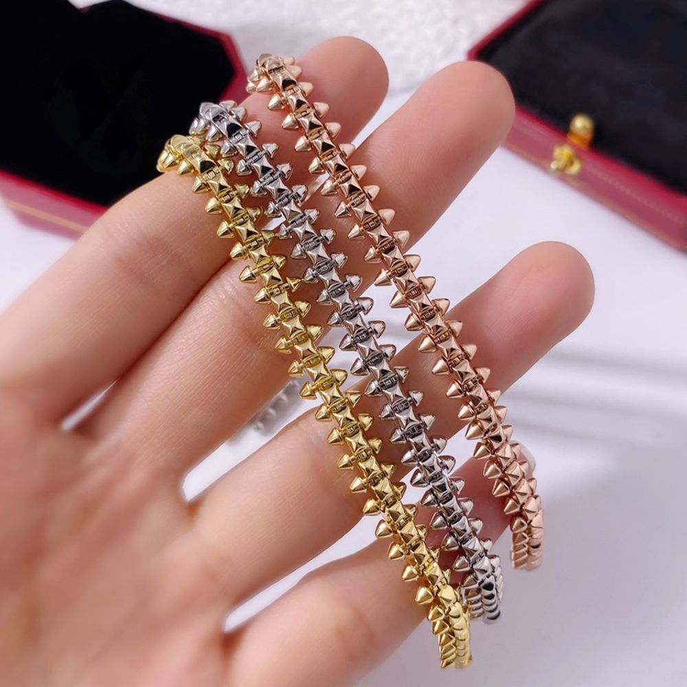 Clash Series Bracelet for Woman and Man Gold Plated 18K T0P Quality Official Reproductions Fashion Classic Style Luxury Jewelry Exquisite Gift
Clash Series Bracelet for Woman and Man Gold Plated 18K T0P Quality Official Reproductions Fashion Classic Style Luxury Jewelry Exquisite Gift