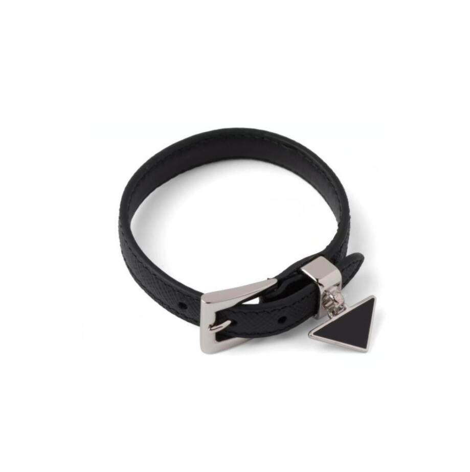 Designers Steel Bangle Mens Womens Bracelets Bangle Luxury Designer Jewelry Inverted triangle18K Gold Plated Stainless steel Bracelet Womens Wedding Gifts
Designers Steel Bangle Mens Womens Bracelets Bangle Luxury Designer Jewelry Inverted triangle18K Gold Plated Stainless steel Bracelet Womens Wedding Gifts