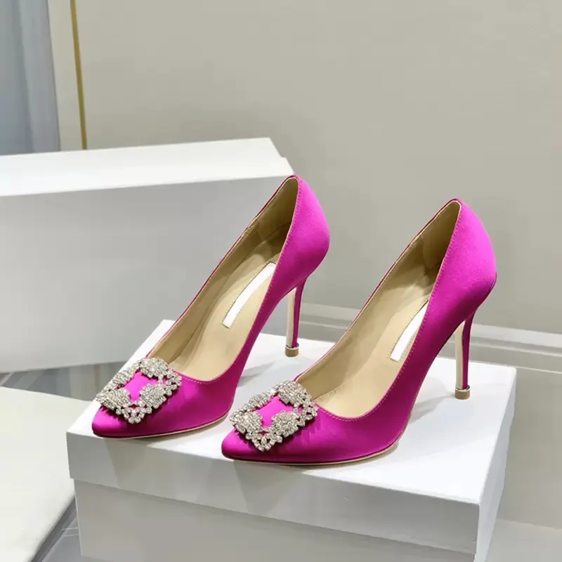 dress shoes women brand pumps luxury dress manolos blahniks shoes elegant evening sandals hangisi embellished satin pump lady's weddingy gift fashion trend
dress shoes women brand pumps luxury dress manolos blahniks shoes elegant evening sandals hangisi embellished satin pump lady's weddingy gift fashion trend