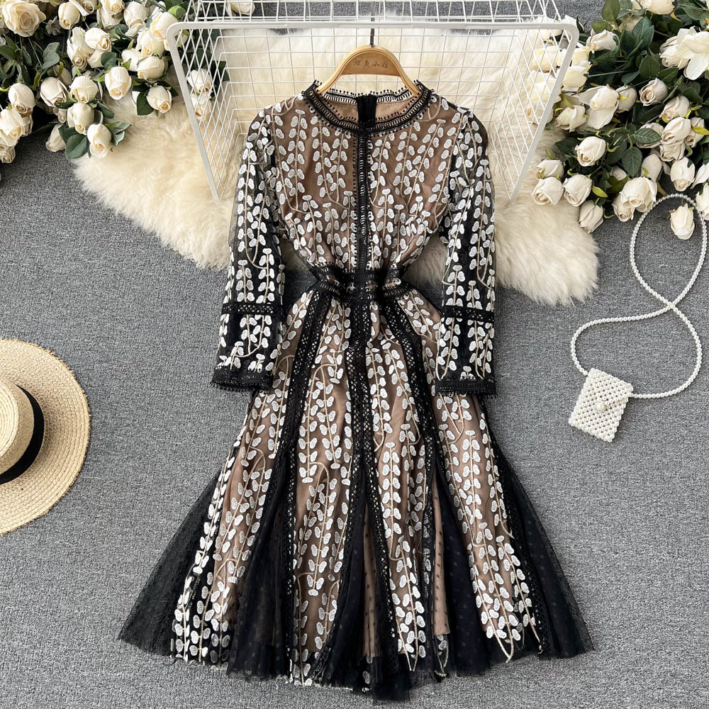 Casual Dresses 2023 New Luxury Summer Mesh Leaves Embroidery Dress High Quality Elegant Women's O Neck White Tulle Bodycon Party Midi Vestidos