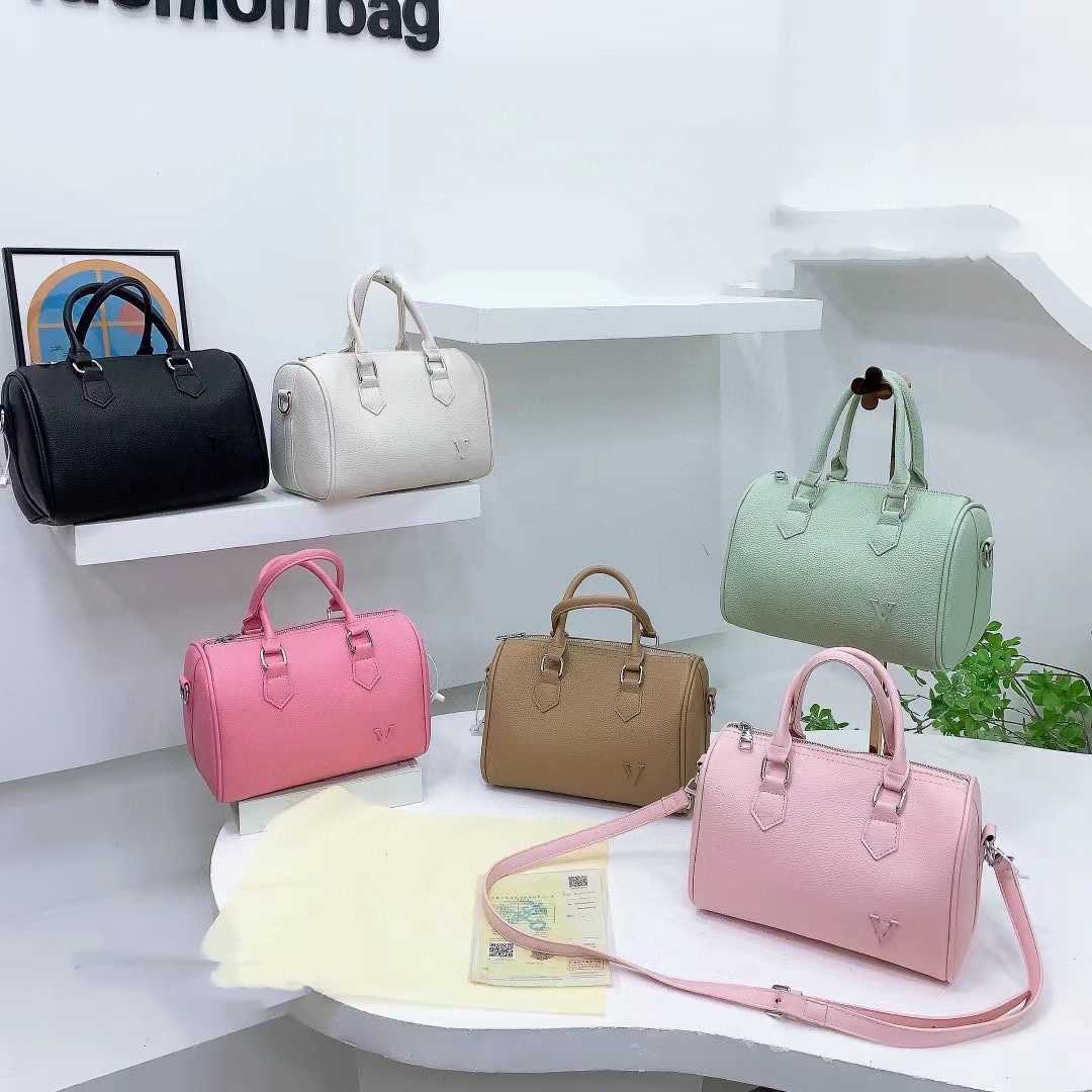 Woman's Luxury Designer bags Handbags Shoulder Crossbody Bags Tote New Fashion Texture Totebags Portable Envelope Bag Camera bags Faquen Bag Factory Direct Sales, 22 size 25x15x9cm
Woman's Luxury Designer bags Handbags Shoulder Crossbody Bags Tote New Fashion Texture Totebags Portable Envelope Bag Camera bags Faquen Bag Factory Direct Sales, 22 size 25x15x9cm