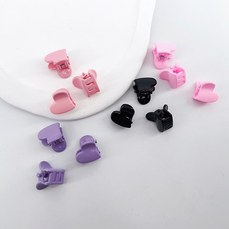 20PCS 2cm Cute Mini Hair Claw Clips Girls Cartoon Colorful Love Gripping Clip Hairpins Kids Baby Hair Crab Claw Grip Headwear hair accessories