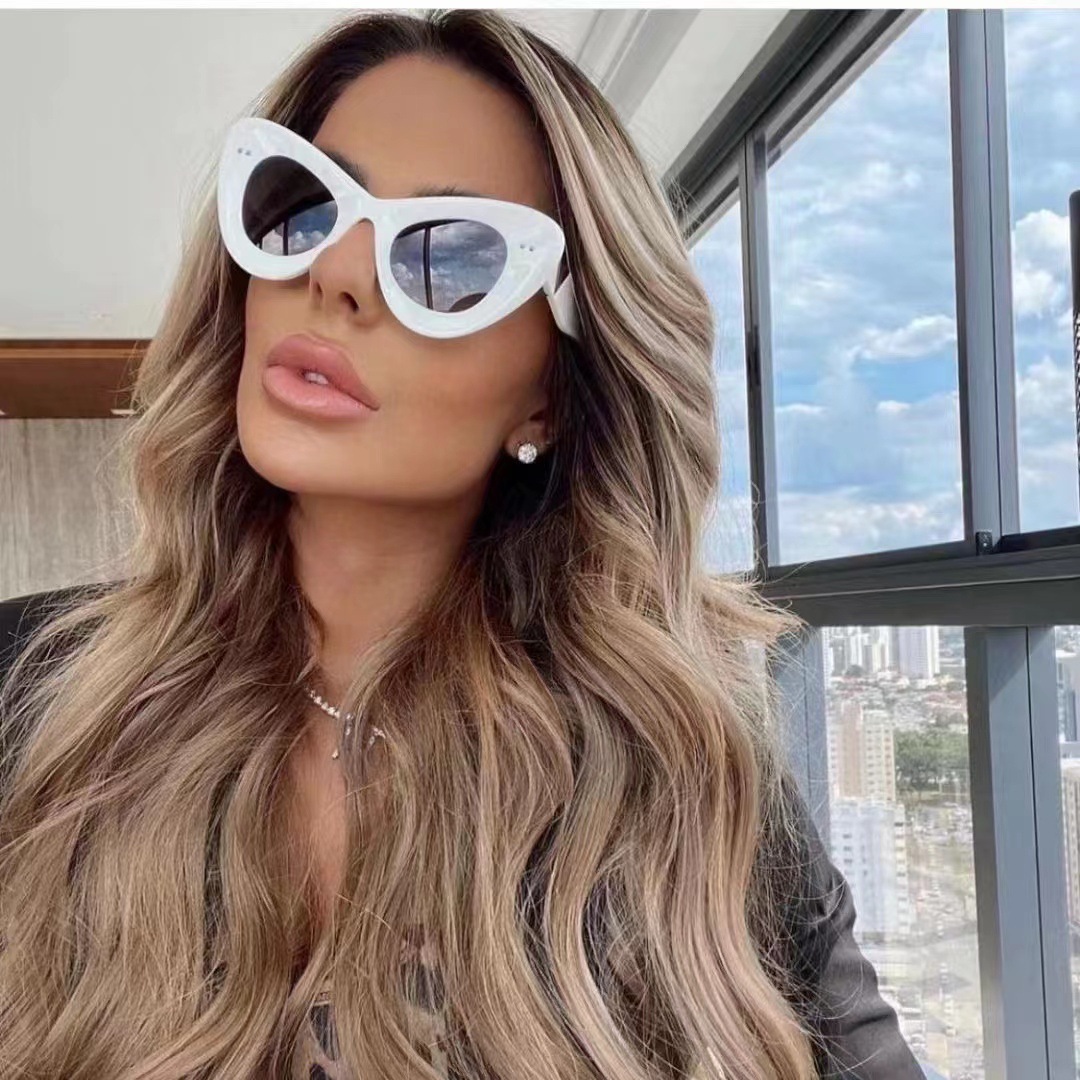 Fashion designer cat eye leopard sunglasses for women summer beach vocation shades sun glasses eyeglasses birthday gifts with box case UV proof anti strong light
Fashion designer cat eye leopard sunglasses for women summer beach vocation shades sun glasses eyeglasses birthday gifts with box case UV proof anti strong light
