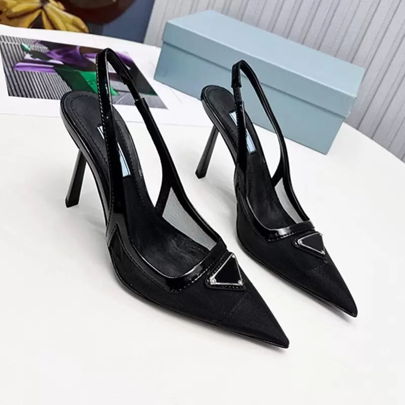 Luxury brands Dress Shoes sandal high heels low heel Black Brushed leather slingback pumps black white patent leathers 34-41
Luxury brands Dress Shoes sandal high heels low heel Black Brushed leather slingback pumps black white patent leathers 34-41