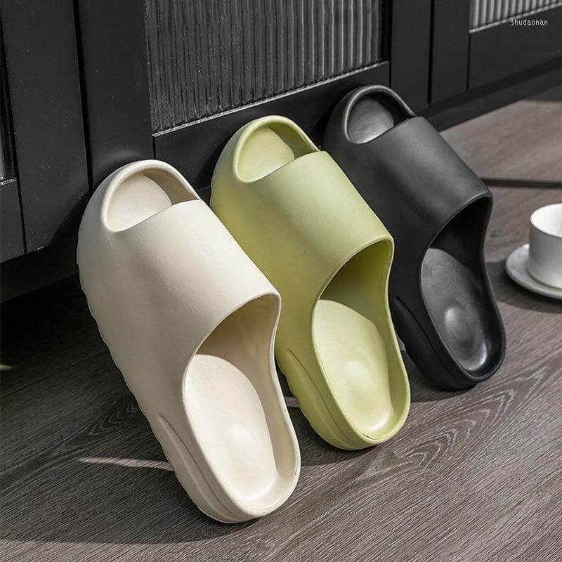 Slippers Men's Slides Summer Flip Flops Man Clappers Indoor Cloud Slipper EVA House Shoes Women Platform Beach Sandals Fashion
Slippers Men's Slides Summer Flip Flops Man Clappers Indoor Cloud Slipper EVA House Shoes Women Platform Beach Sandals Fashion