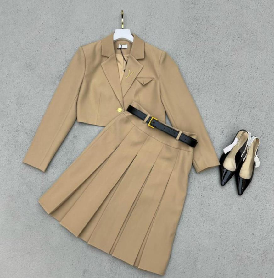 Womens Dresses Sets Two Piece Dress Lady Suit Skirt Spring Autumn Designer Jackets Skirt with Letters Party Dress 2 Colors High Quality