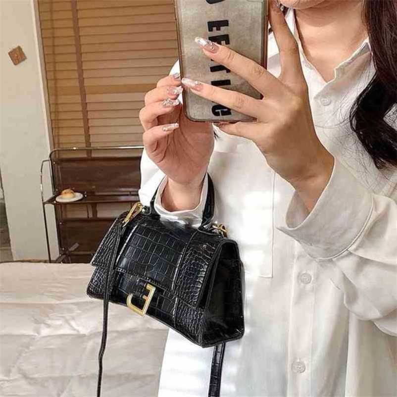 Designer bag 2023 summer tote 20% off Crocodile hourglass red with Shoulder Messenger FashionNPX7, White5
Designer bag 2023 summer tote 20% off Crocodile hourglass red with Shoulder Messenger FashionNPX7, White5