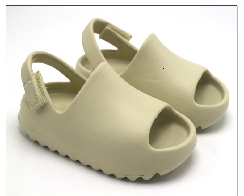 Sandals Baby Toddler Kids Slip-On Fashion Sandals Boys Girls Foam Beach Summer Slides Bone Resin Children Lightweight Shoes Big Size 230427