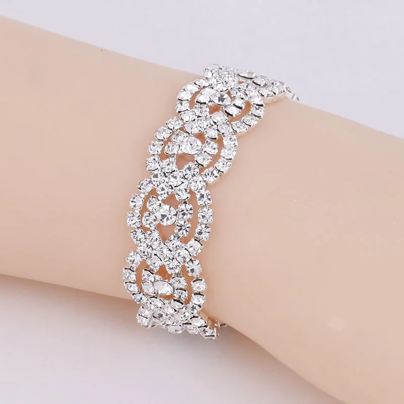 Stud TREAZY Silver Color Rhinestone Crystal Bridal Jewelry Sets for Women Necklace Earrings Bracelet Set Wedding Accessories 231109