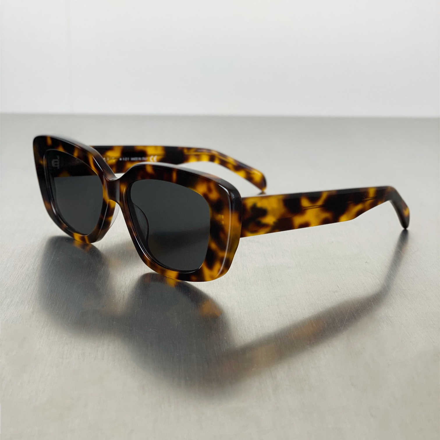 Fashion Sunglasses Women Designer Square Frame Sun Glasses Luxury Triomphe CEL Eyeglasses 4 Colors Fashion Tortoise Square Frame Eyewear
Fashion Sunglasses Women Designer Square Frame Sun Glasses Luxury Triomphe CEL Eyeglasses 4 Colors Fashion Tortoise Square Frame Eyewear