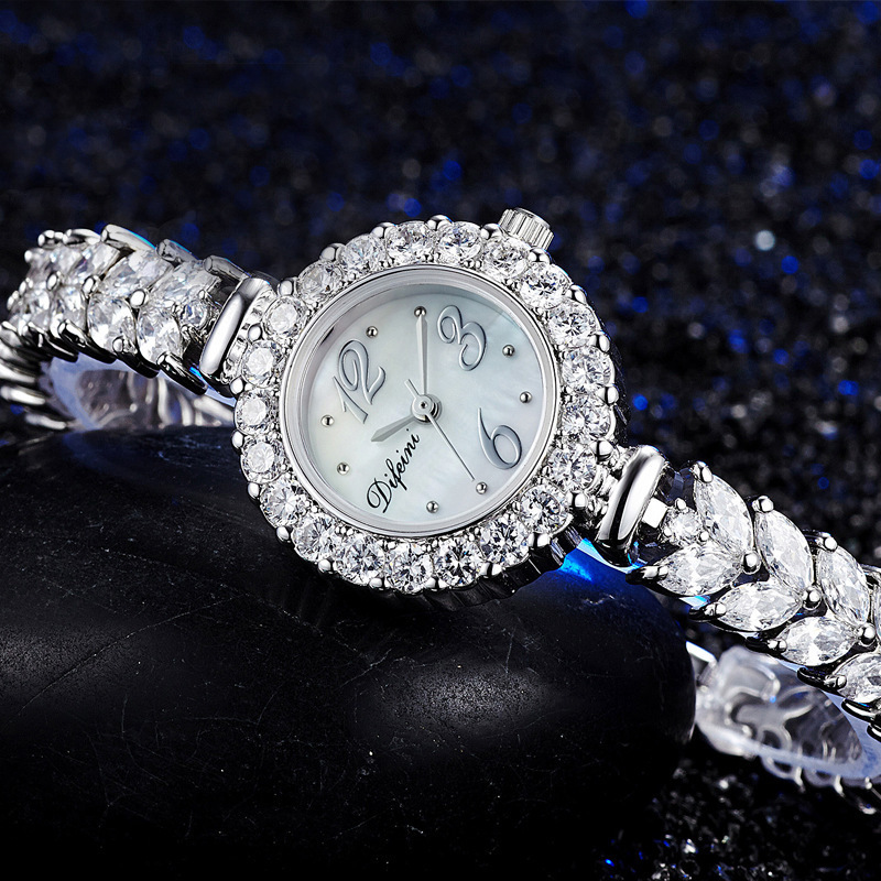 Wristwatches Fashion Women s Jewelry Watches Luxury Bracelet Waterproof Quartz Roman Wrist Lotus 230410, Silver
Wristwatches Fashion Women s Jewelry Watches Luxury Bracelet Waterproof Quartz Roman Wrist Lotus 230410, Silver