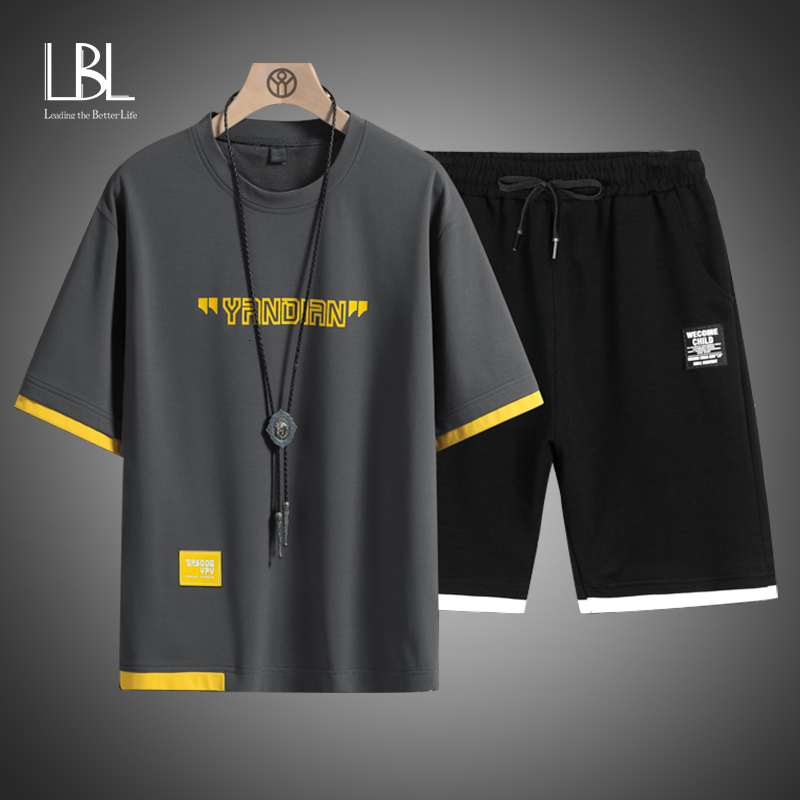 Men' Tracksuits Summer Men Casual Sets Fashion Printing Letter Tracksuit Suit Fake Two Tshirt Shorts 2piece Set Streetwear Mens Set 230410, Ntz81green
Men' Tracksuits Summer Men Casual Sets Fashion Printing Letter Tracksuit Suit Fake Two Tshirt Shorts 2piece Set Streetwear Mens Set 230410, Ntz81green