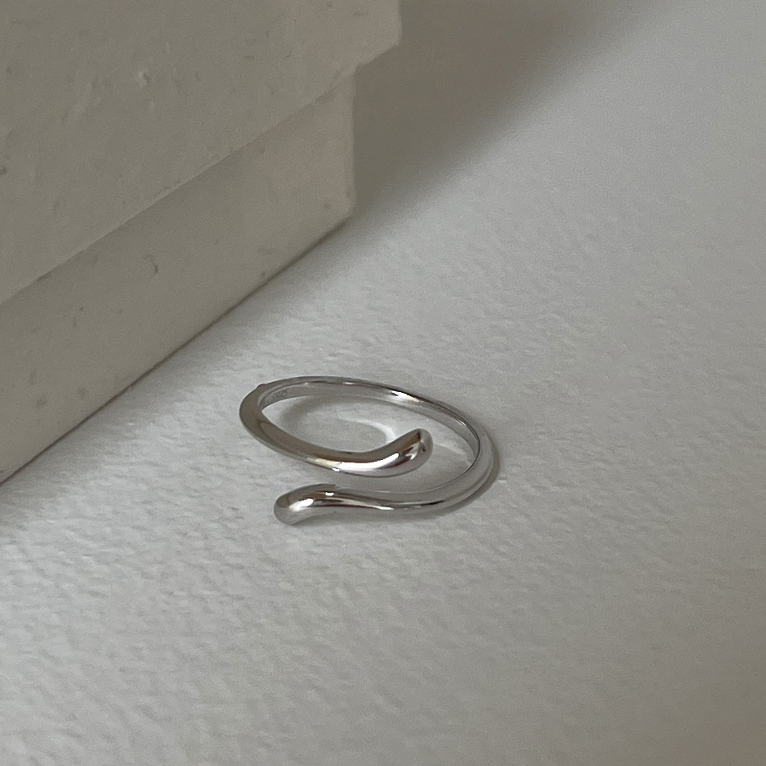 couple rings natural open tail ring inlaid with moonstone geometric jewelry restoring ancient ways stud rings friendship rings couple rings for women band ring 02
couple rings natural open tail ring inlaid with moonstone geometric jewelry restoring ancient ways stud rings friendship rings couple rings for women band ring 02