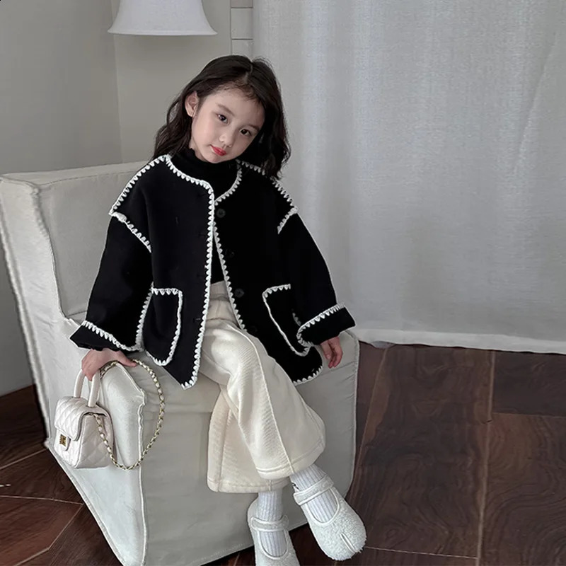 Jackets Girls Coat with Scarf Woolen 2023 Autumn and Winter Fashionable French Style Elegant Casual Simple Jacket 231109