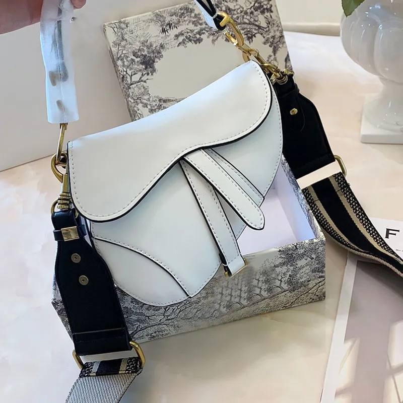 Designer Bags Saddles Bag Shoulder Crossbod Vintage Handbags Satchel Luxury Leather Black Gold Hardware Kit with Strap Hobo Bags Makeup WalletHigh Quality, White
Designer Bags Saddles Bag Shoulder Crossbod Vintage Handbags Satchel Luxury Leather Black Gold Hardware Kit with Strap Hobo Bags Makeup WalletHigh Quality, White