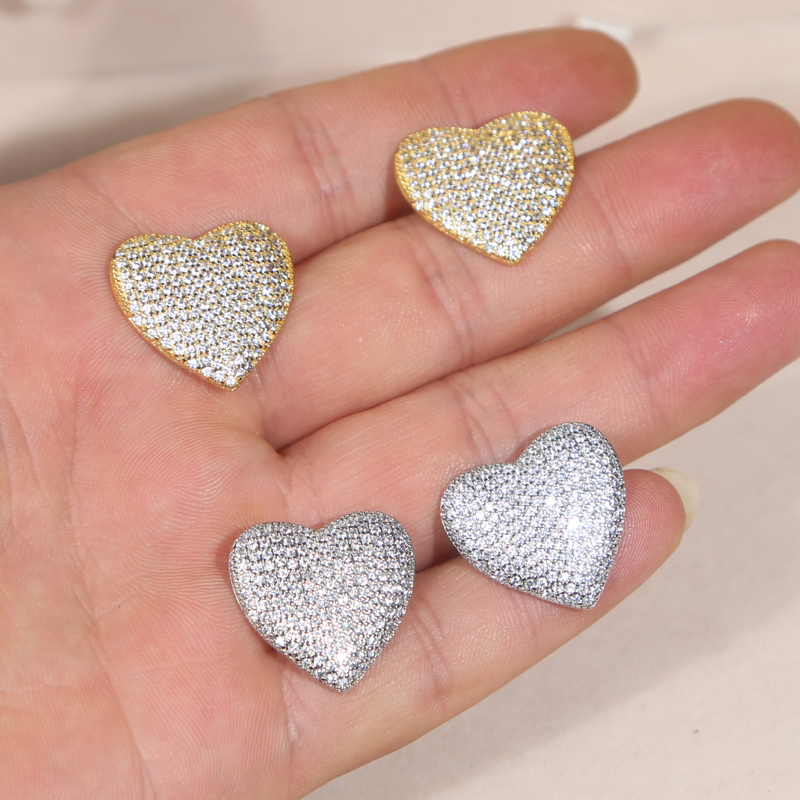 Bg Iced Out Big Heart Stud Earrings: White CZ Pave Love Charm Jewelry dh3628137