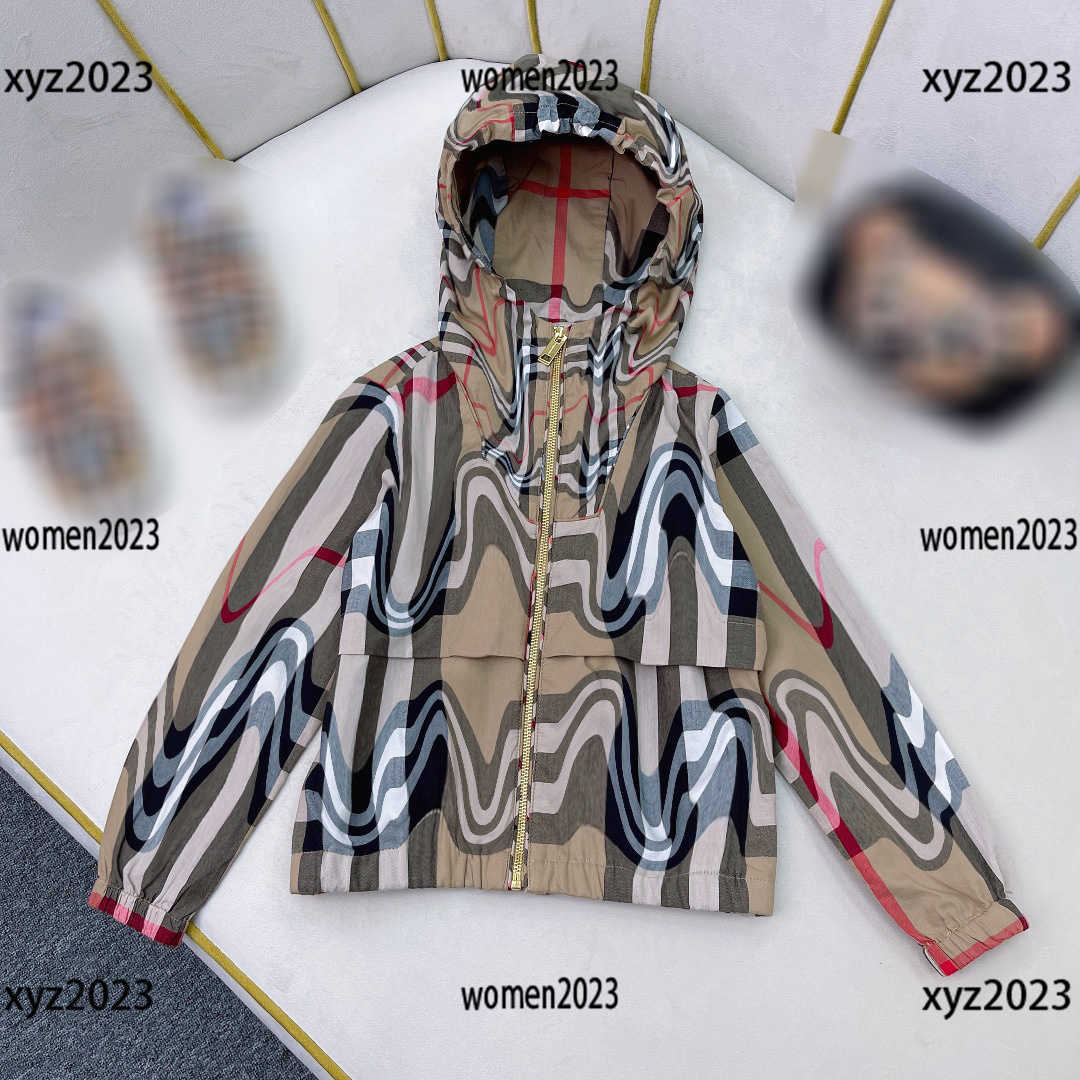 luxury baby clothes Classic print Jacket high-quality Hooded Coat kids Outwear Size -150 CM designer sunscreen clothing new product, #1
luxury baby clothes Classic print Jacket high-quality Hooded Coat kids Outwear Size -150 CM designer sunscreen clothing new product, #1