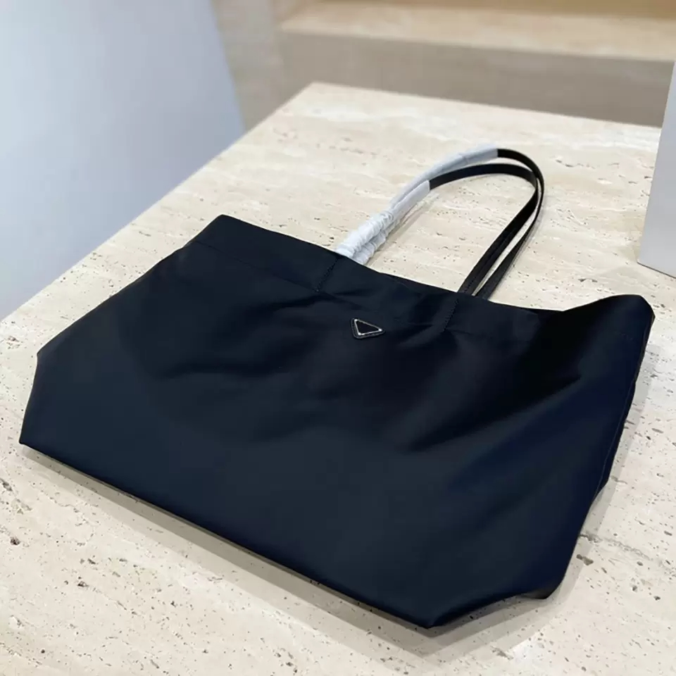 bags for ladies Women Luxury Black Nylon Handbag Tote Bag For Designers Bag High Capacity Ladies Casual Shoppingvogue bag purses in style fashion
bags for ladies Women Luxury Black Nylon Handbag Tote Bag For Designers Bag High Capacity Ladies Casual Shoppingvogue bag purses in style fashion