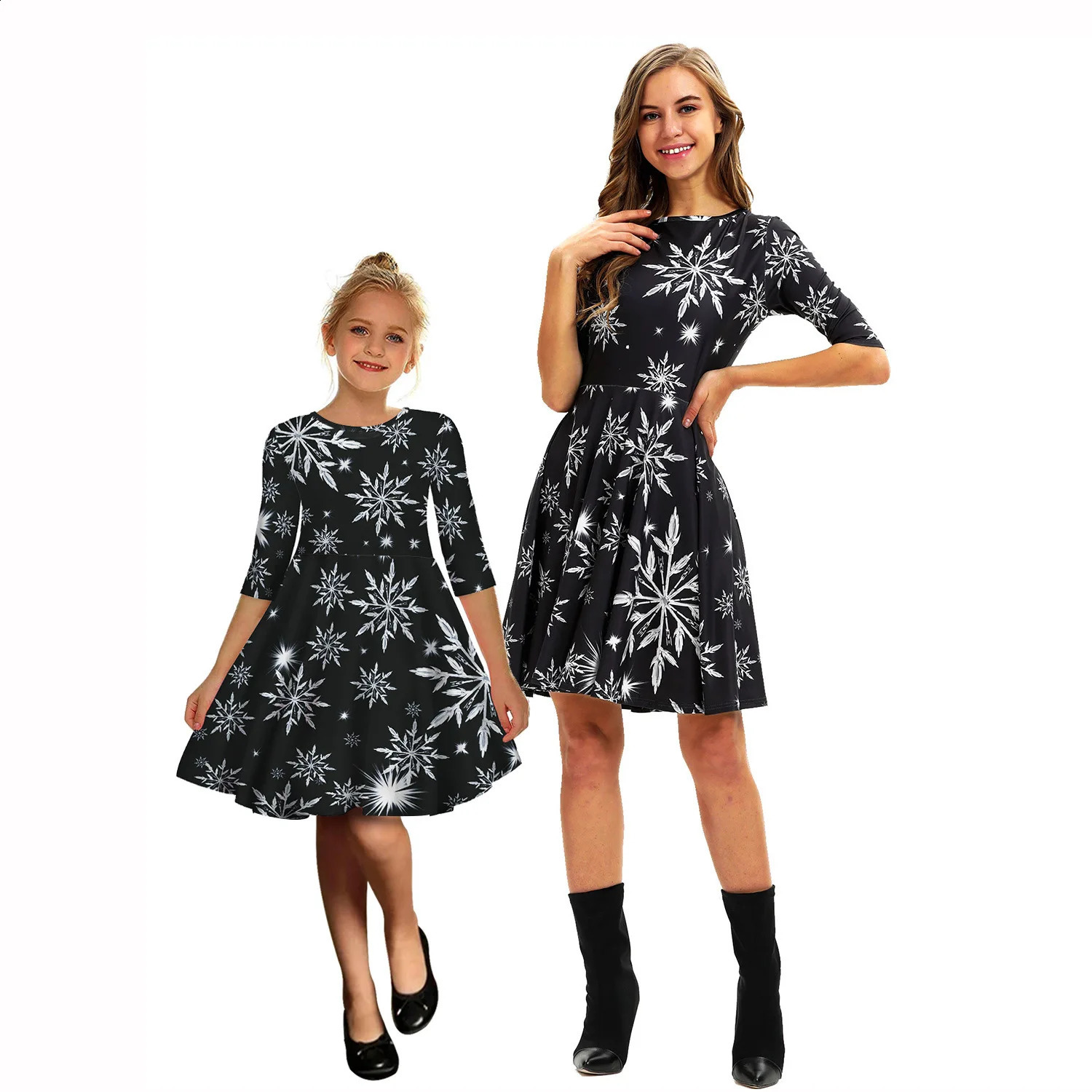 Family Matching Outfits Mommy and Me Clothe Girls Clothes Dress Green Christmas Digital Printing Outfit Mother Daughter 231109