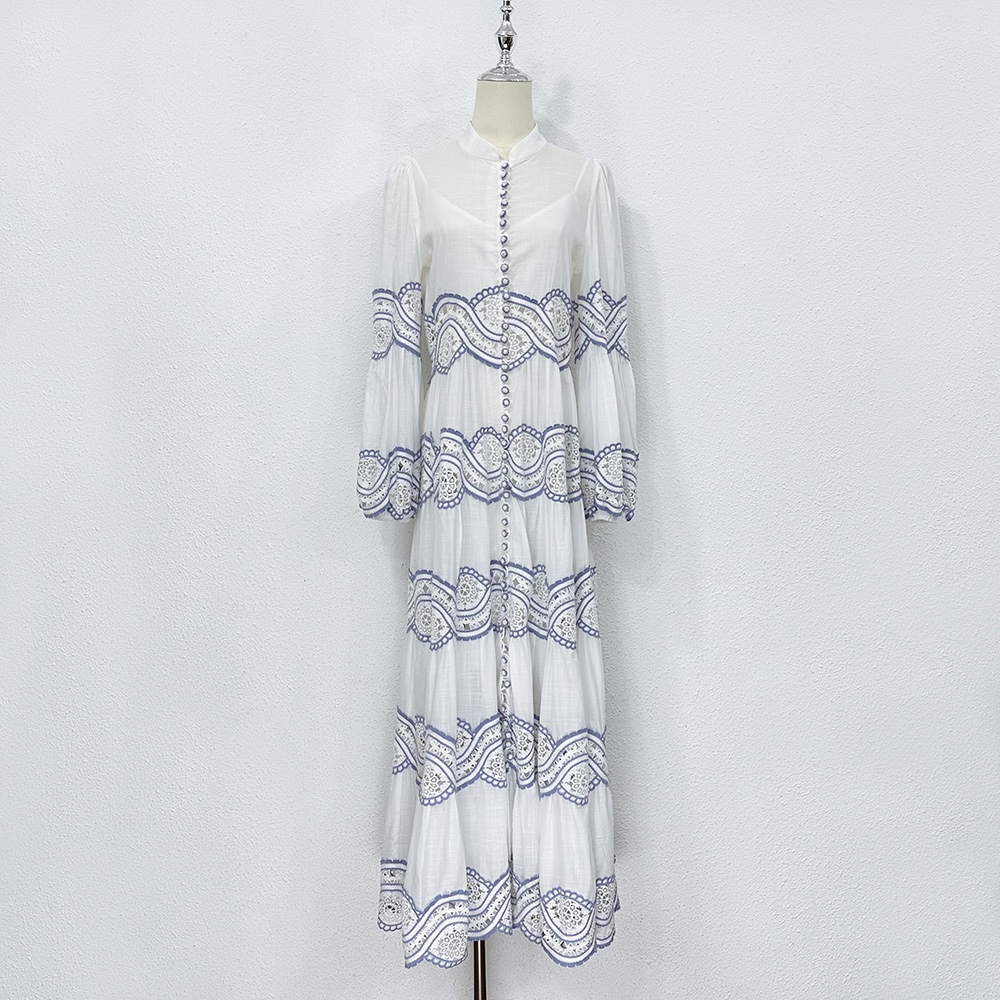 Runway Dresses 2023 Australian designer designs a new spring/summer slub cotton heavy industry embroidered dress, Ivory
Runway Dresses 2023 Australian designer designs a new spring/summer slub cotton heavy industry embroidered dress, Ivory