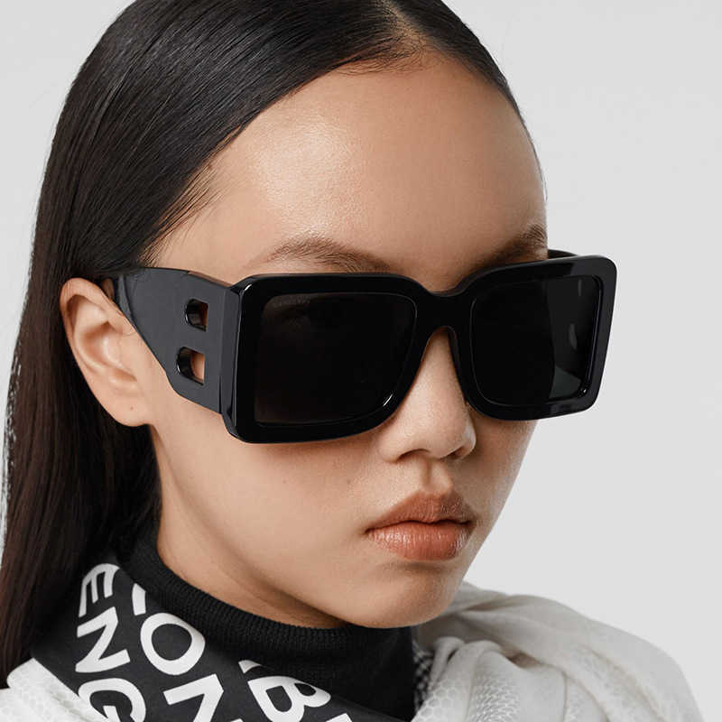 Sunglasses Classic Black Luxury Brand Women's Sunglasses Ladies Trendy Designer Square Sun Glasses Retro B-decorative Shades Eyewear Uv400
Sunglasses Classic Black Luxury Brand Women's Sunglasses Ladies Trendy Designer Square Sun Glasses Retro B-decorative Shades Eyewear Uv400