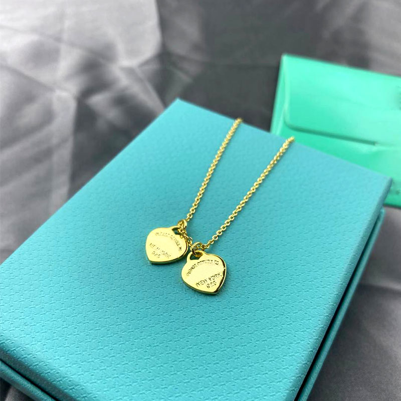 Vintage designer T gold heart Mini diamond necklace luxury earrings set TIF original fashion classic love bracelet women's love necklace jewelry Return blue gift box
Vintage designer T gold heart Mini diamond necklace luxury earrings set TIF original fashion classic love bracelet women's love necklace jewelry Return blue gift box