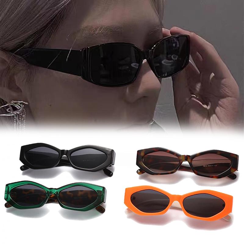 Sunglasses Vintage Women Brand Designer Retro Rectangle Sun Glasses Female Ins Square Eyewear UV400 Fashion GlassesSunglasses
Sunglasses Vintage Women Brand Designer Retro Rectangle Sun Glasses Female Ins Square Eyewear UV400 Fashion GlassesSunglasses