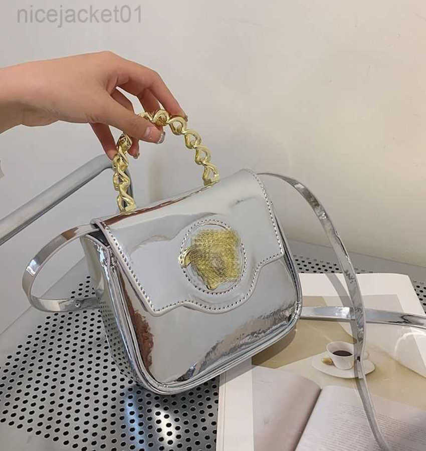 Designer Versage Bag Vercace Fashion High Beauty Chain Bag Simple Light Luxury One Shoulder Bag Versatile And Versatile Forest Silver, Black2
Designer Versage Bag Vercace Fashion High Beauty Chain Bag Simple Light Luxury One Shoulder Bag Versatile And Versatile Forest Silver, Black2