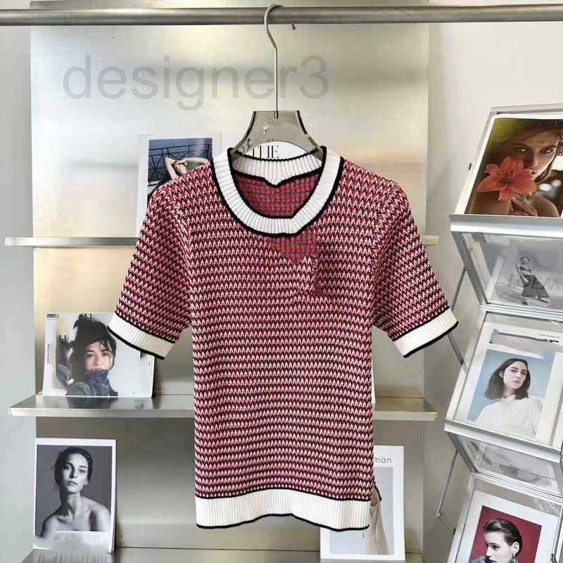 Women' Knits & Tees designer French Gentle Knitted Short Sleeve Fragrant 2023SS Spring/Summer Red Tencel Material B70O, Deep red
Women' Knits & Tees designer French Gentle Knitted Short Sleeve Fragrant 2023SS Spring/Summer Red Tencel Material B70O, Deep red
