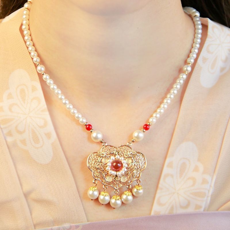 Choker s Pearl Necklace with Tassel Pendant Vintage Antique Elegant Hanfu Accessories Charm Jewelry for Wedding Party BH 230410
Choker s Pearl Necklace with Tassel Pendant Vintage Antique Elegant Hanfu Accessories Charm Jewelry for Wedding Party BH 230410