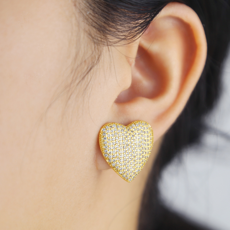 Bg Iced Out Big Heart Stud Earrings: White CZ Pave Love Charm Jewelry dh3628137
