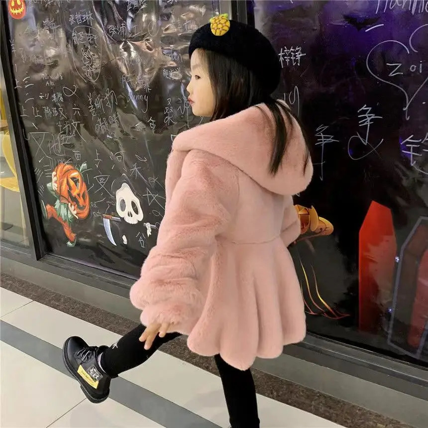 Jackets Fashion Baby Winter Warm Fur Coats For Girls Long Sleeve Hoo ded Jacket Christmas Party Kids Outwear Clothing 231109