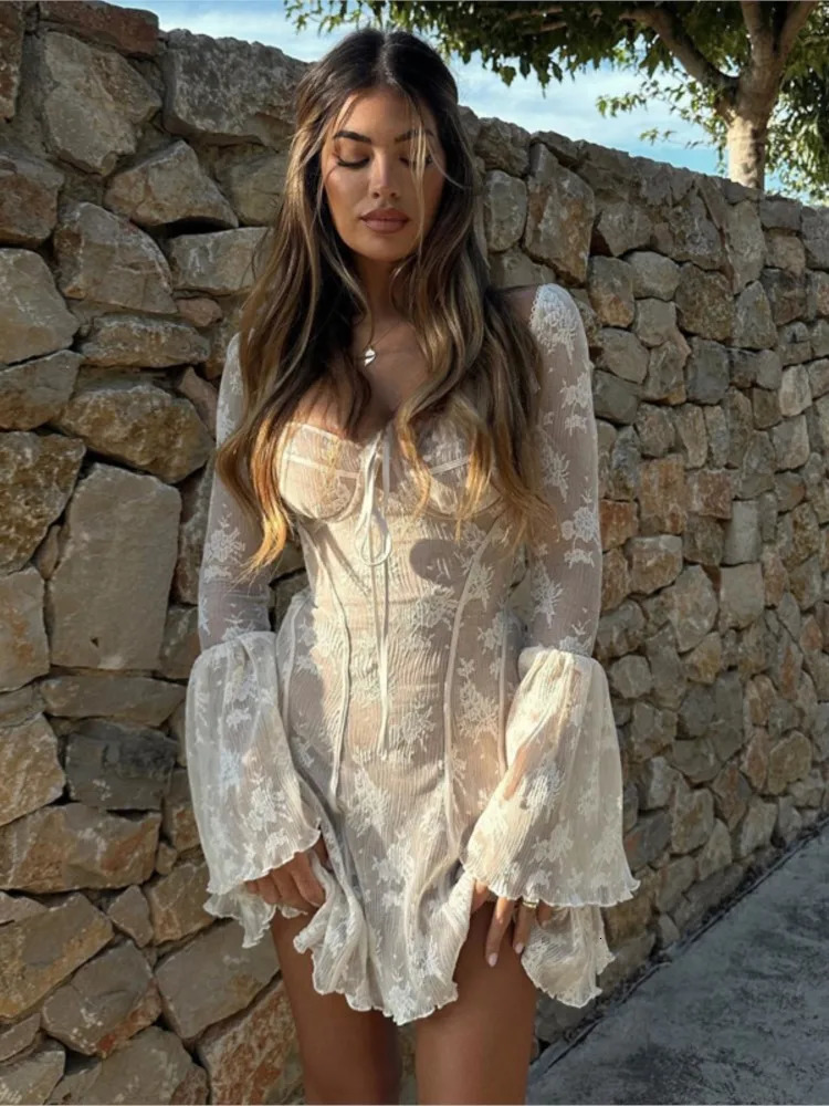 Basic Casual Dresses Vintage White Lace Mini Dress For Women Elegant Flared Long Sleeve A Line Autumn Prom Party Evening Short Gown 231110