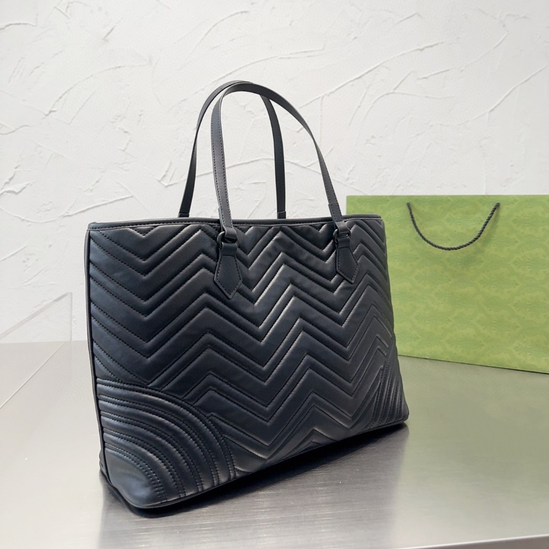 Designer Leather Tote Bag: Elegant Marmont Beach Style for Women & Men with Shoulder Strap, Wallet, Spacious Interior - Perfect for Daily Use or Weekend Getaways, Black
Designer Leather Tote Bag: Elegant Marmont Beach Style for Women & Men with Shoulder Strap, Wallet, Spacious Interior - Perfect for Daily Use or Weekend Getaways, Black