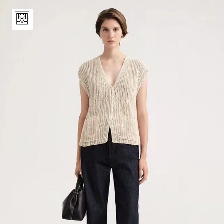 Camisoles Tanks Toteme Women's Clothing 23 Years Beige Linen Blended VNeck Hollow Knit Vest 230410
Camisoles Tanks Toteme Women's Clothing 23 Years Beige Linen Blended VNeck Hollow Knit Vest 230410