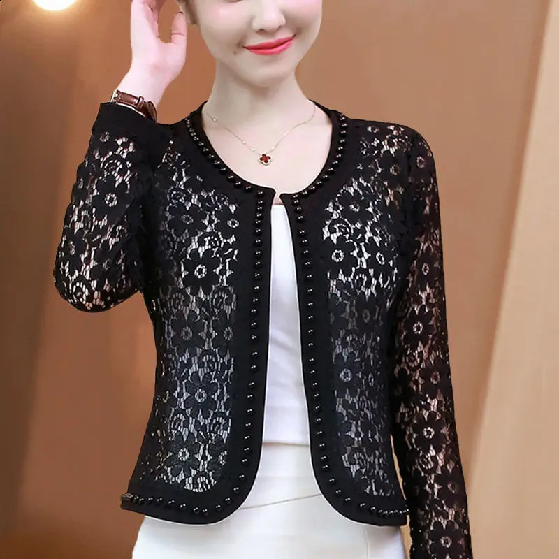 Women's Jacket's Lace Top Sun Protection Short Jacket Spring and Summer Cardigan Korean Thin Plus Size Bead Hollow Out Small Shawl 231109