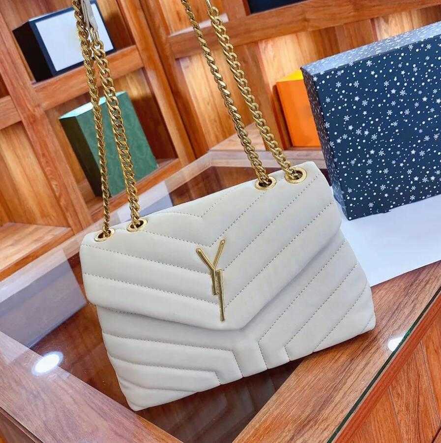 Womens Designer Bags woman Handbags Shoulder Bags totes bucket black calfskin classic stripes quilted chains double flap medium Luxury crossbody bag high quality, #35 24cm
Womens Designer Bags woman Handbags Shoulder Bags totes bucket black calfskin classic stripes quilted chains double flap medium Luxury crossbody bag high quality, #35 24cm